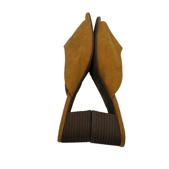 Universal Thread Mustard Slip On Open Toe Block Heel Sandals Size 7 1/2 Women's - Picture 6 of 8